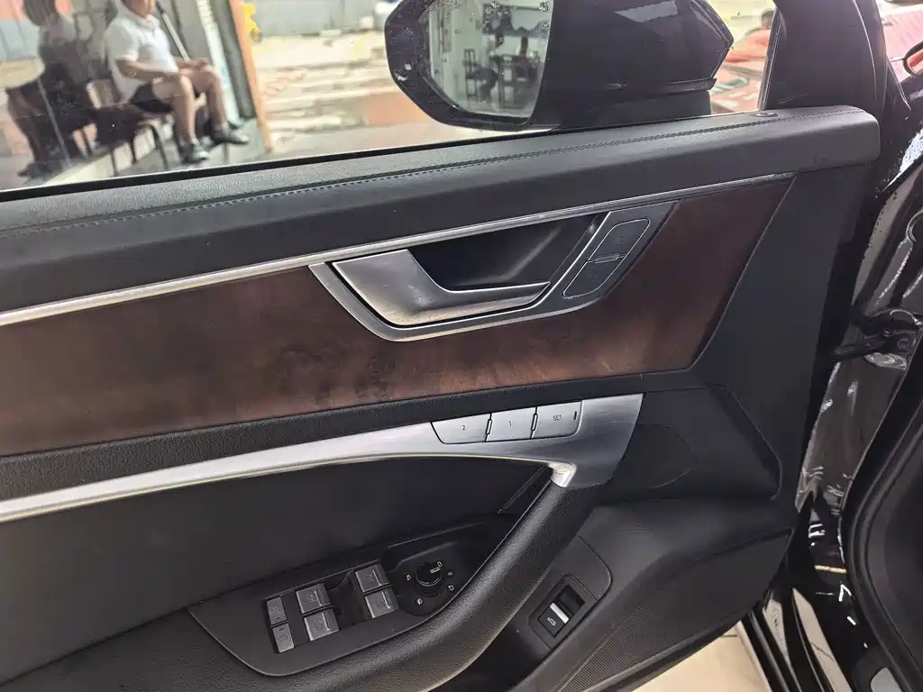 Audi A6L — миниатюра 11