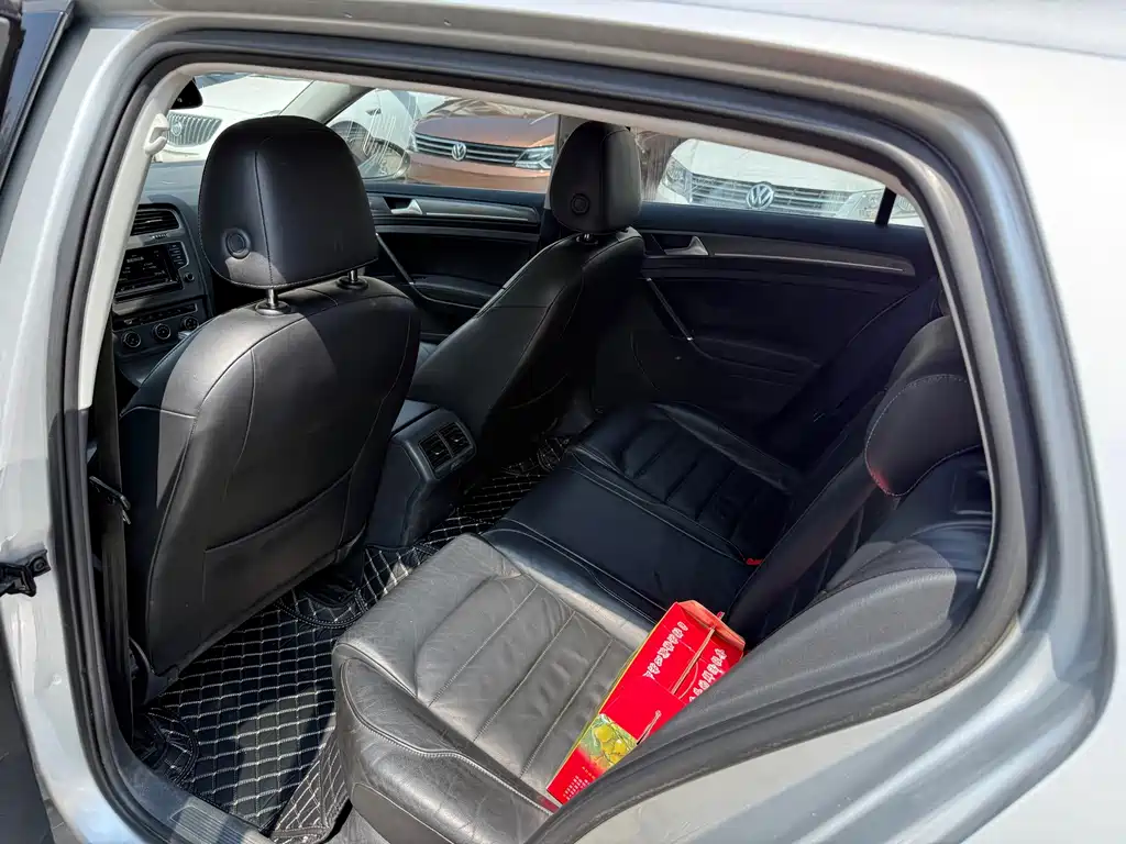 Volkswagen Golf — миниатюра 5