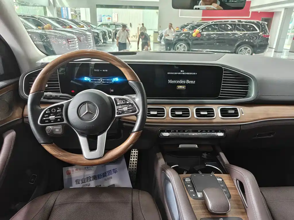 Mercedes-Benz GLS — миниатюра 15