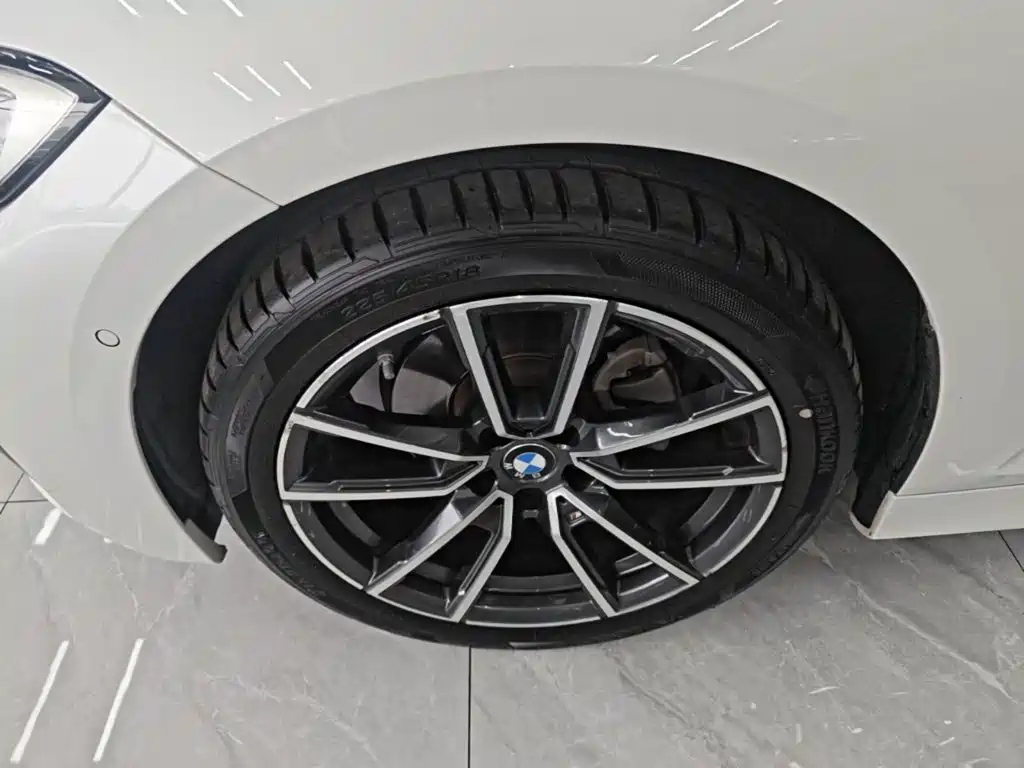 BMW 3 Series — миниатюра 23