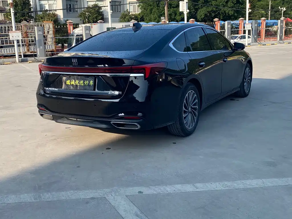 Buick LaCrosse — миниатюра 4