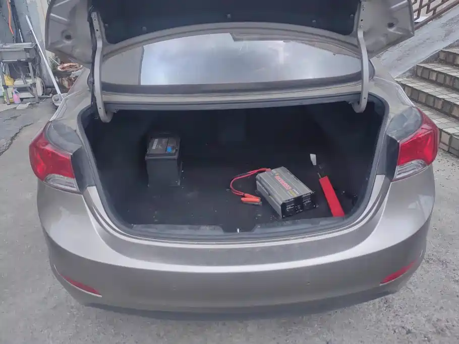 Hyundai Elantra Langdong — миниатюра 4