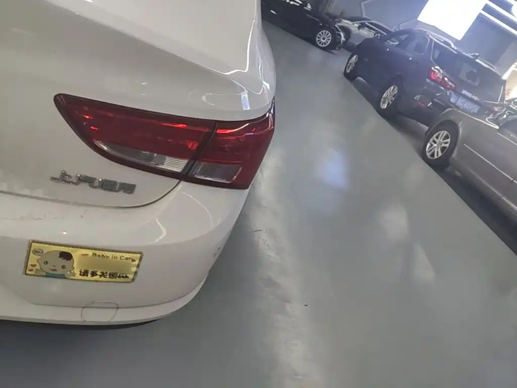 Buick Verano — миниатюра 8