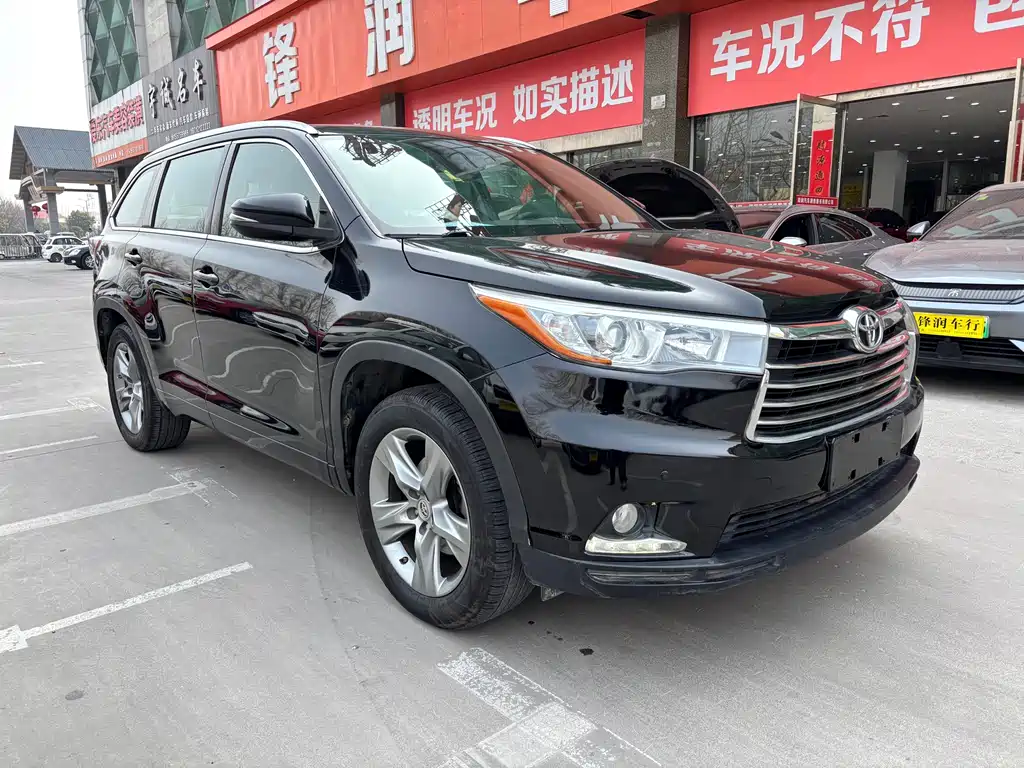 TOYOTA HIGHLANDER