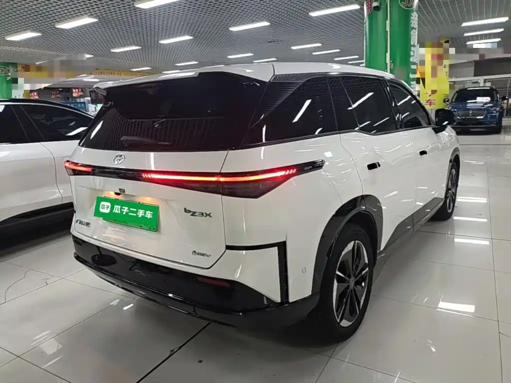 Toyota bZ3X — миниатюра 7