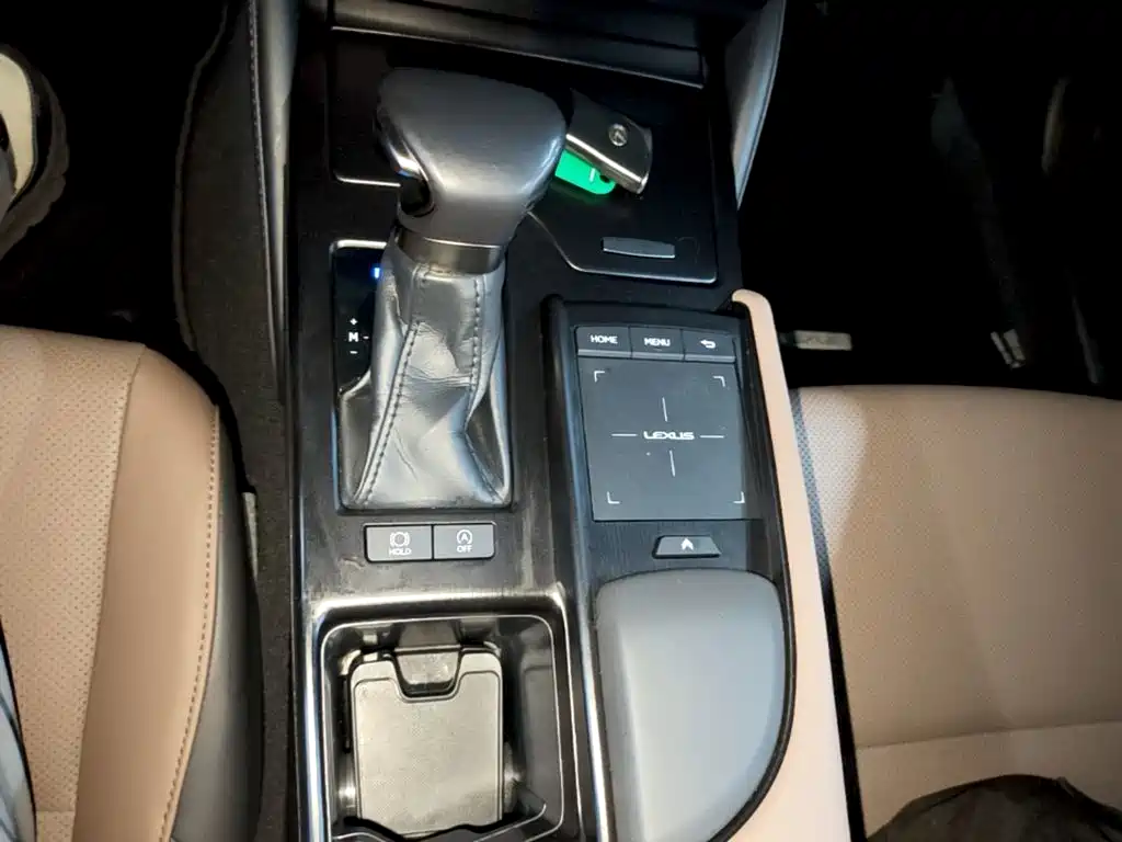 Lexus ES — миниатюра 14