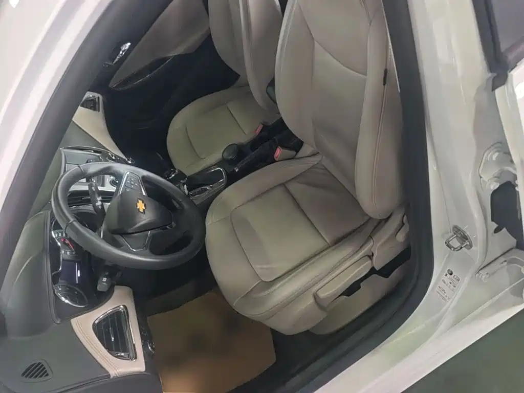 Chevrolet Cruze — миниатюра 15