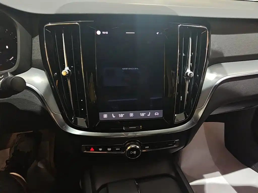 Volvo S60 — миниатюра 13