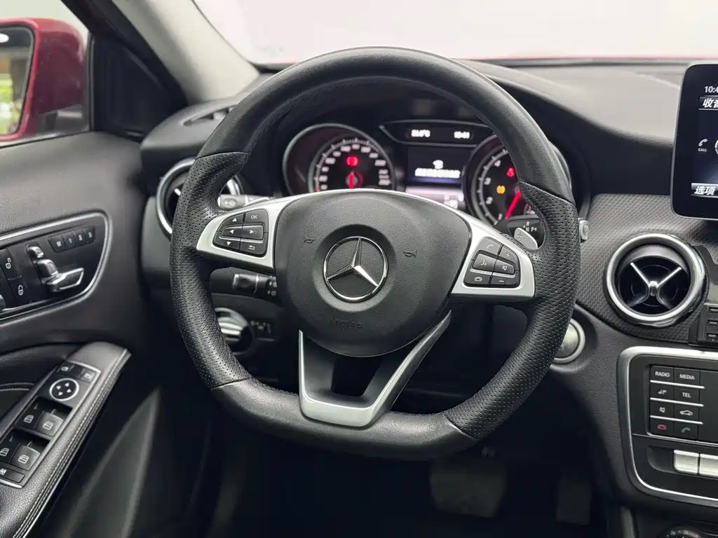 Mercedes-Benz GLA — миниатюра 7