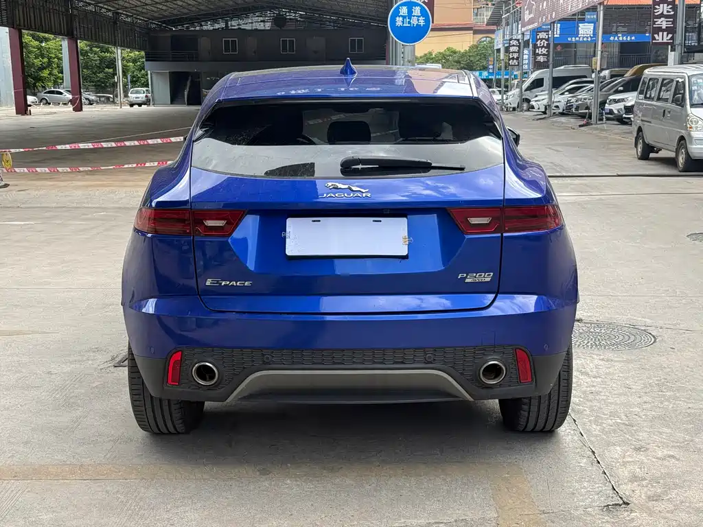 Jaguar E-PACE — миниатюра 8