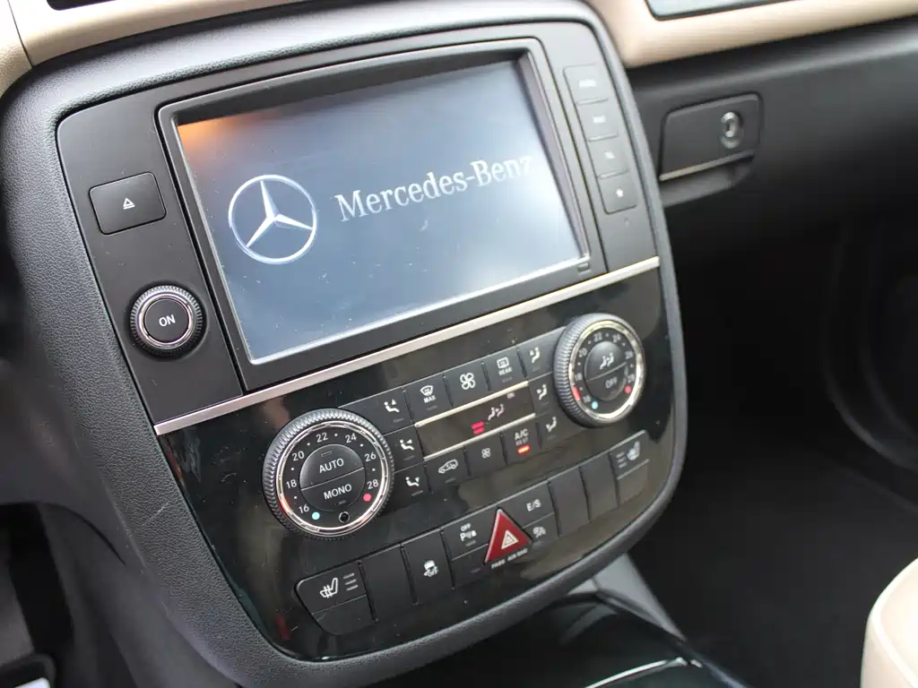 Mercedes-Benz R-Class — миниатюра 23
