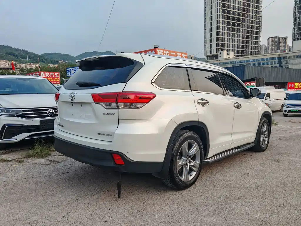 Toyota Highlander — миниатюра 9
