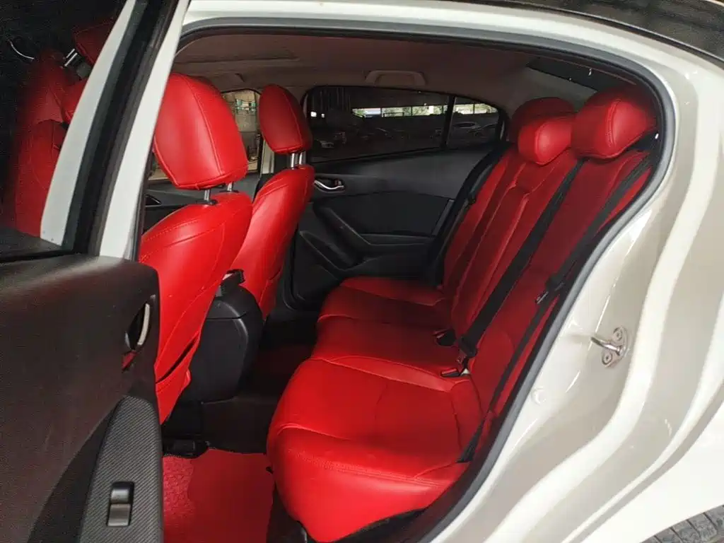 Mazda 3 Axela — миниатюра 17