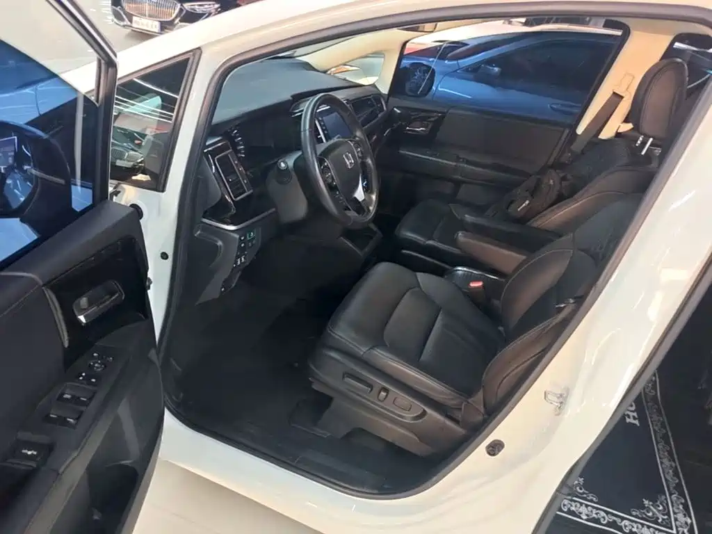 Honda Elysion — миниатюра 16