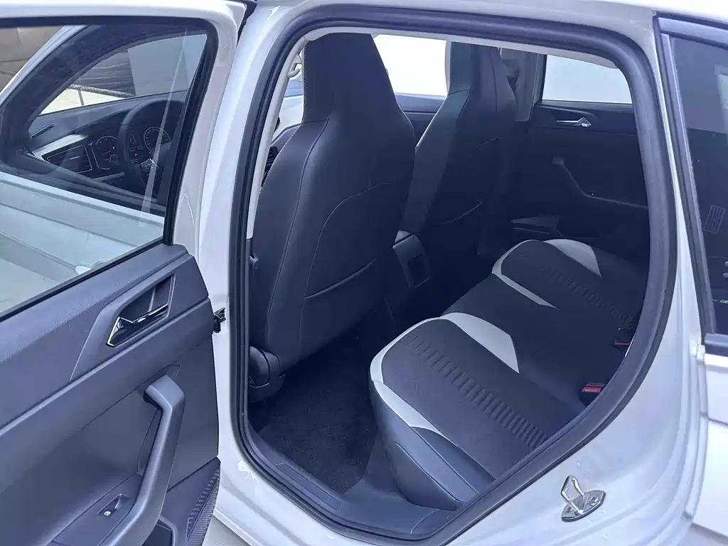 Volkswagen Polo 2021 Plus 1.5L AT