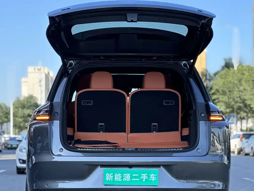 Li Auto Li L8 — миниатюра 17