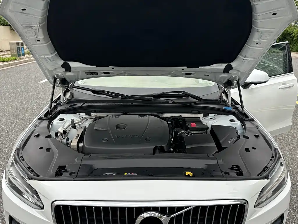 Volvo S90 — миниатюра 21