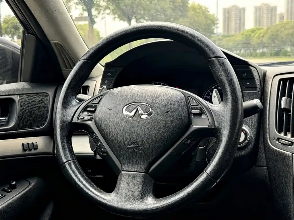 Infiniti G — миниатюра 11