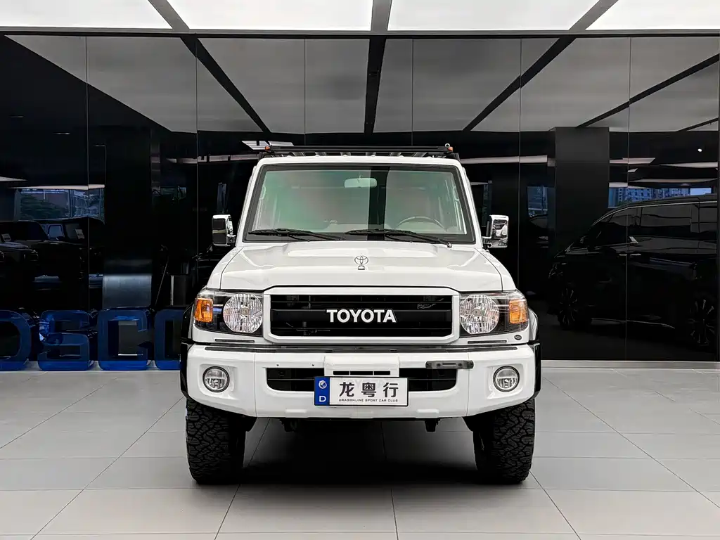 Toyota Land Cruiser — миниатюра 2