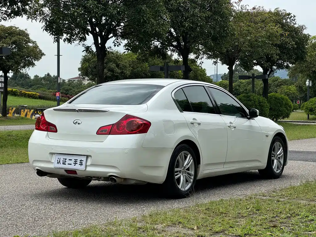 Infiniti G — миниатюра 7