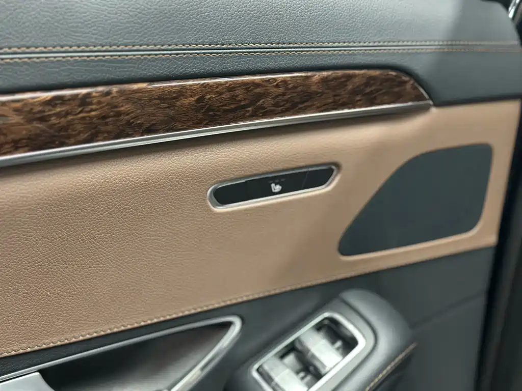 Mercedes-Benz S-Class — миниатюра 8