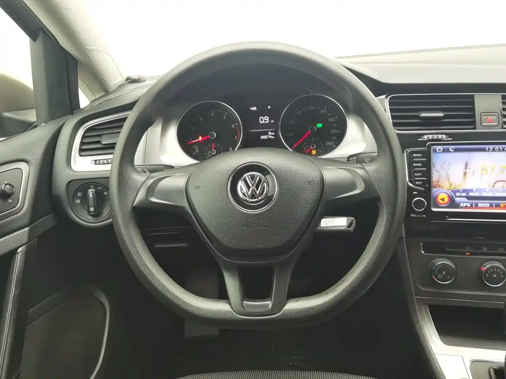 Volkswagen Golf — миниатюра 11