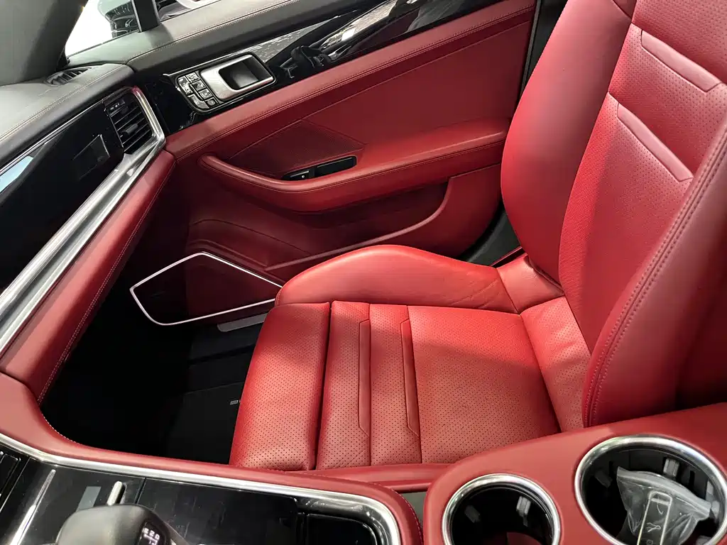 Porsche Panamera — миниатюра 11