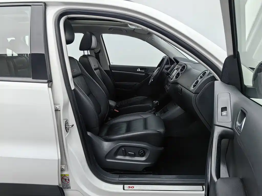 Volkswagen Tiguan — миниатюра 23