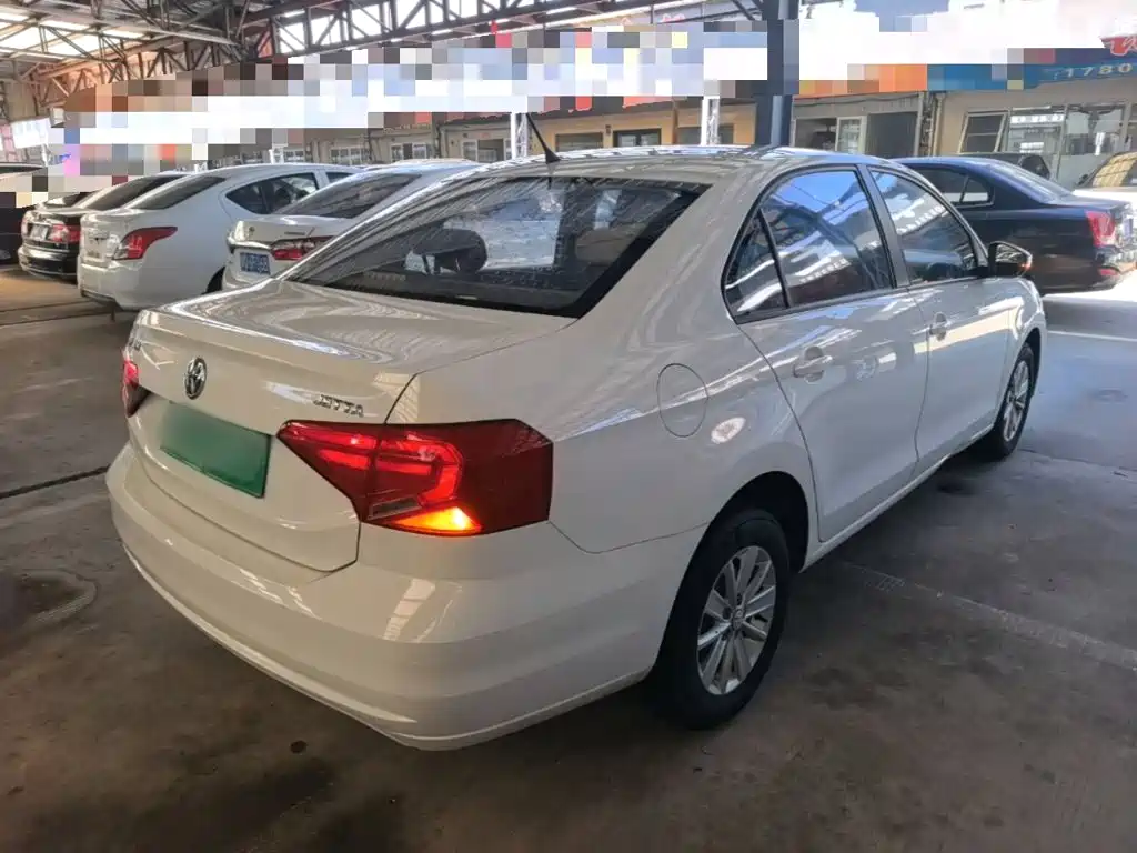 Volkswagen Jetta — миниатюра 7
