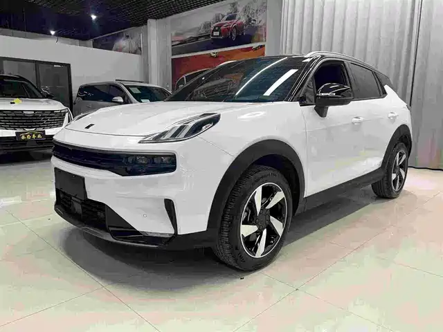 2021 Lynk & Co 06