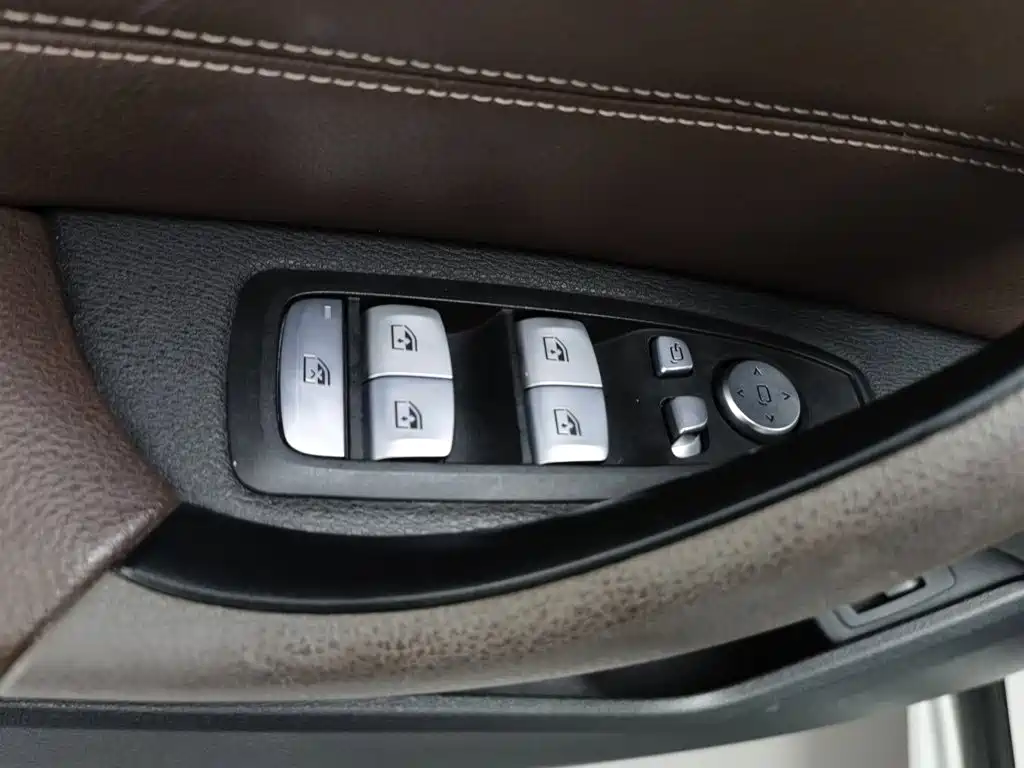 BMW X1 — миниатюра 9