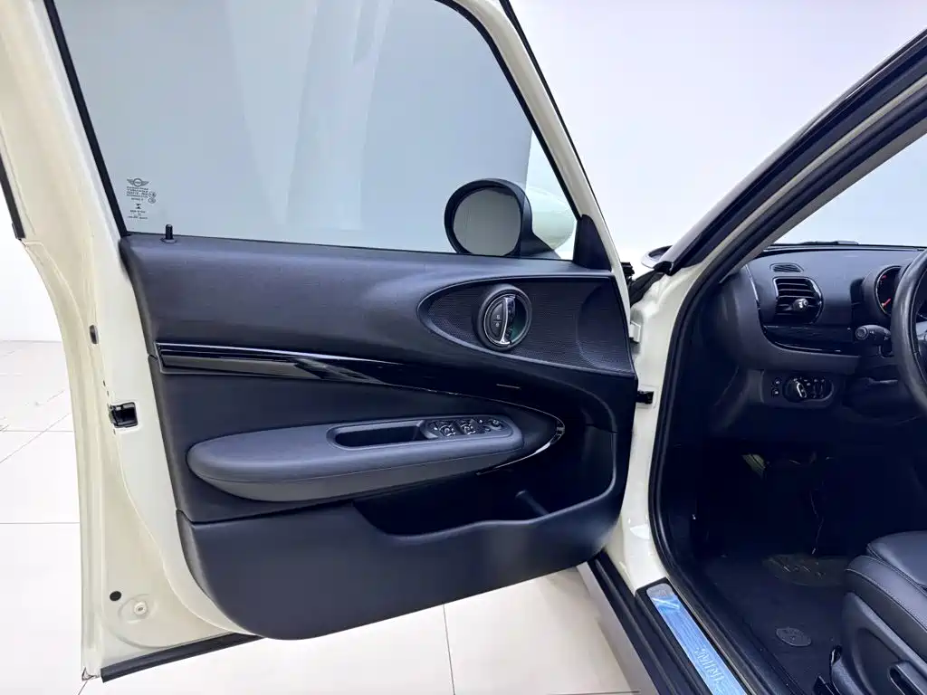 MINI Mini Clubman — миниатюра 8