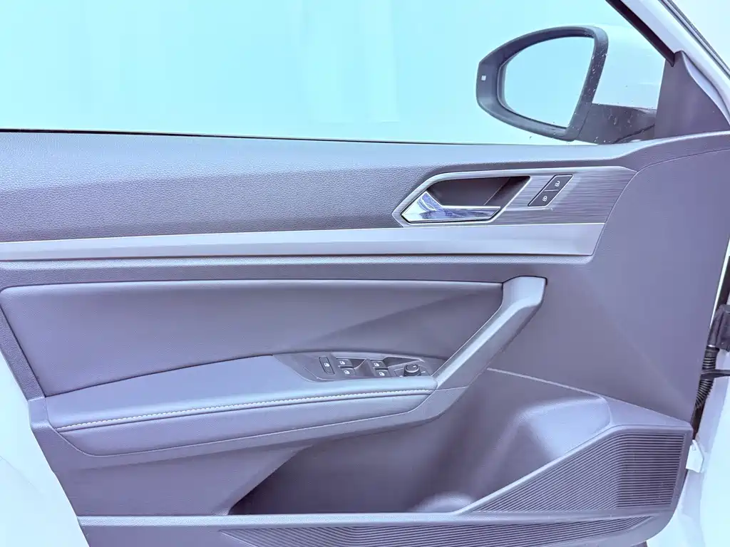 Volkswagen Lavida — миниатюра 8