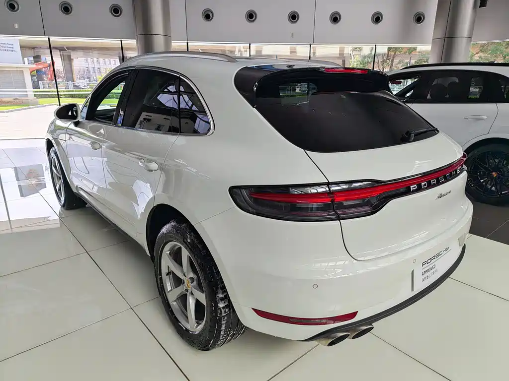 Porsche Macan — миниатюра 7