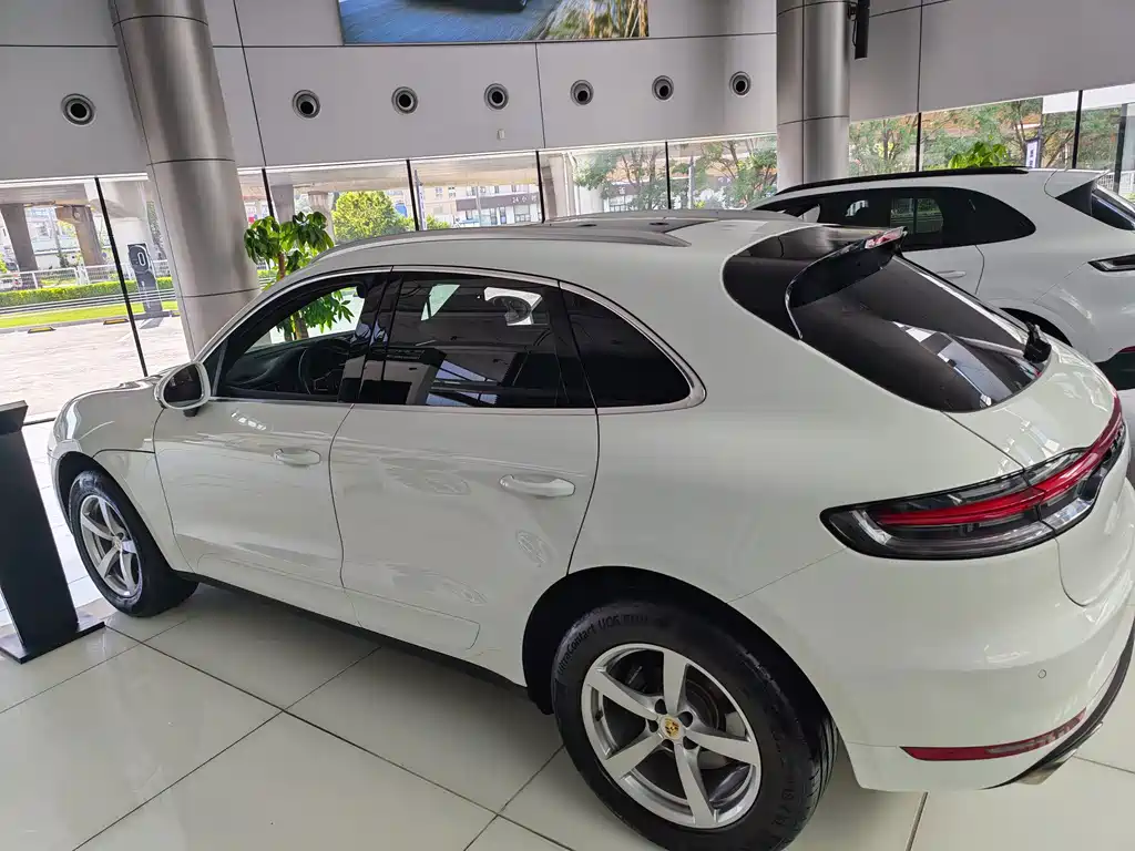 Porsche Macan — миниатюра 29