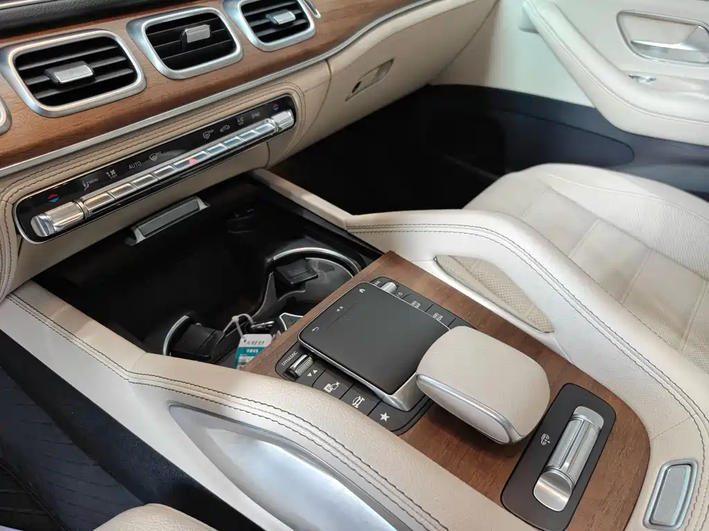Mercedes-Benz GLS — миниатюра 14