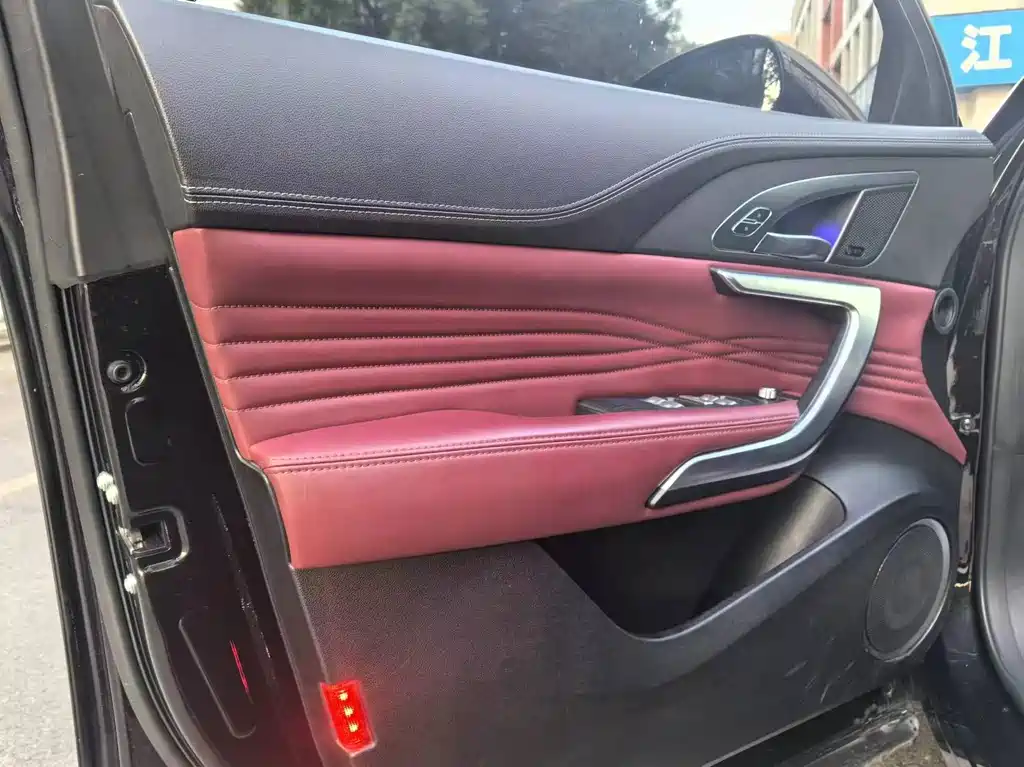 Wey Wey VV7 — миниатюра 14