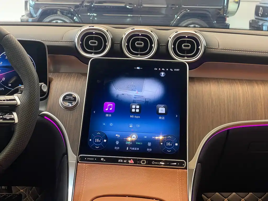 Mercedes-Benz GLC — миниатюра 12