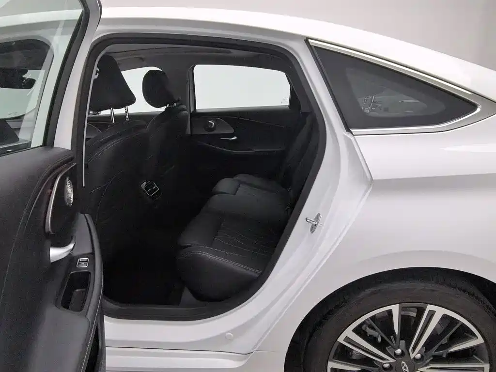 Chery Arrizo 8 — миниатюра 15