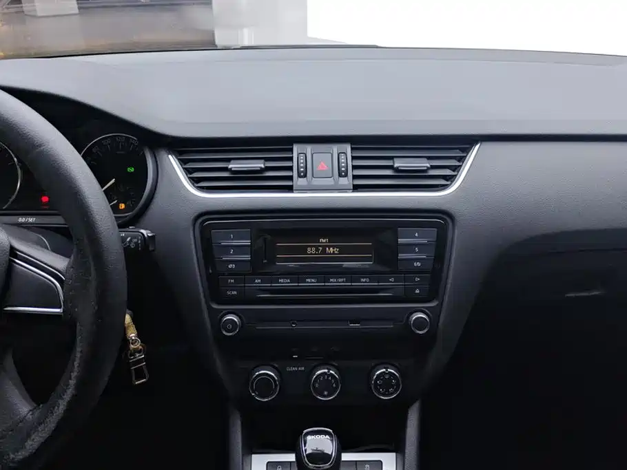 Skoda Octavia — миниатюра 13