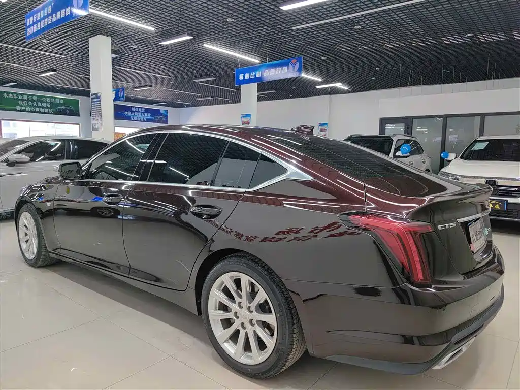 Cadillac CT5 - фото 6