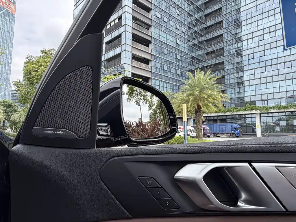 BMW X7 — миниатюра 15