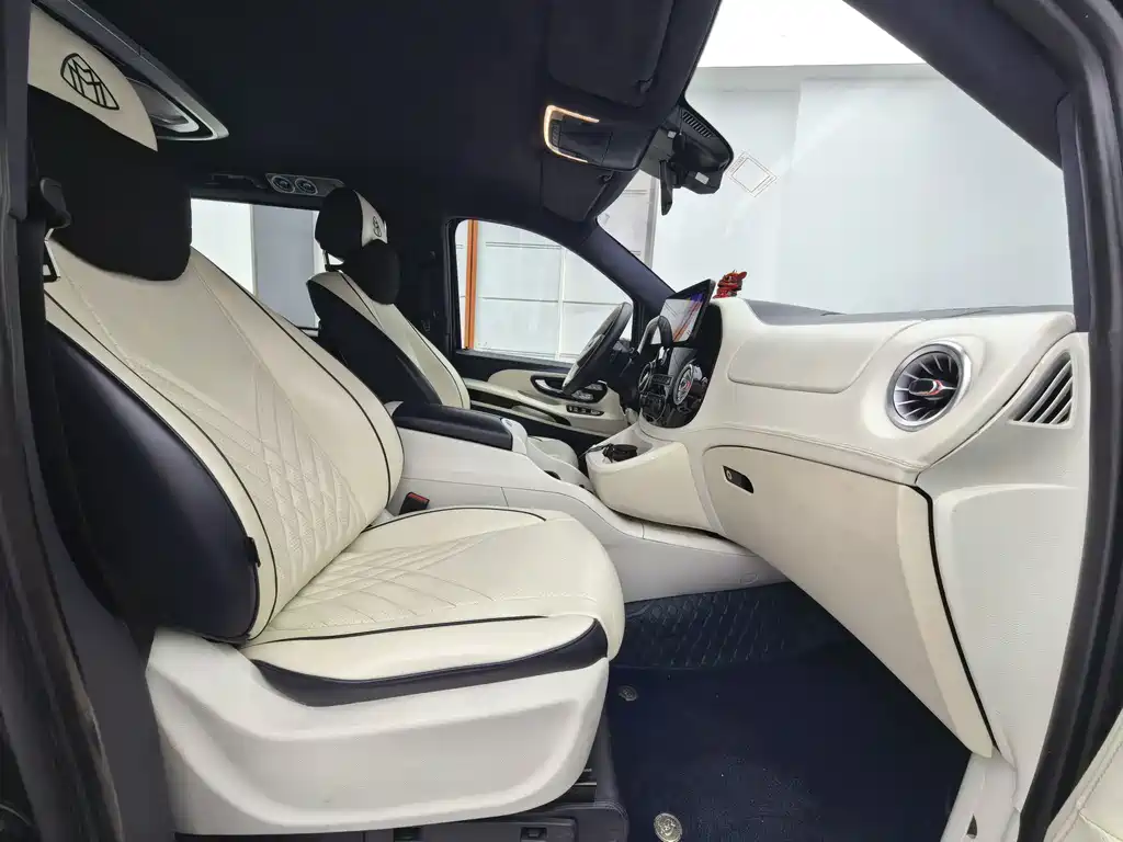 Mercedes-Benz Vito — миниатюра 10