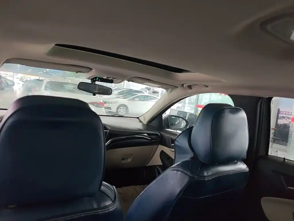 Buick Excelle — миниатюра 18