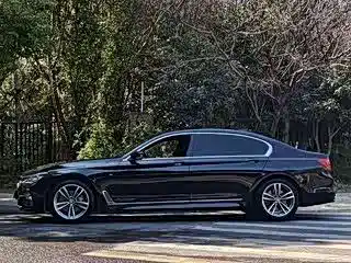 BMW 7 Series — миниатюра 2