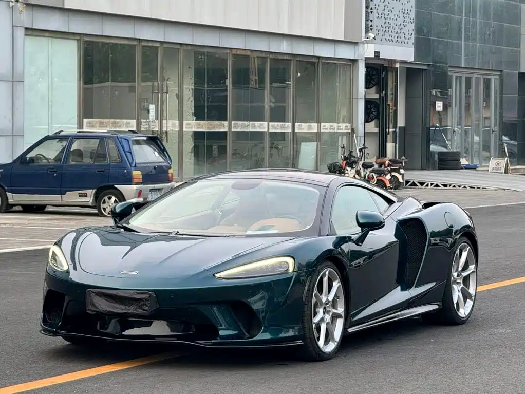 McLaren GT — миниатюра 4