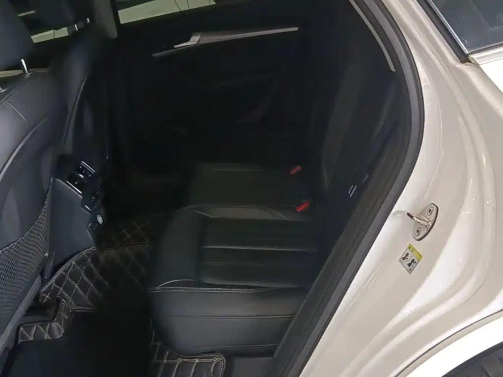 Audi Q5L — миниатюра 17