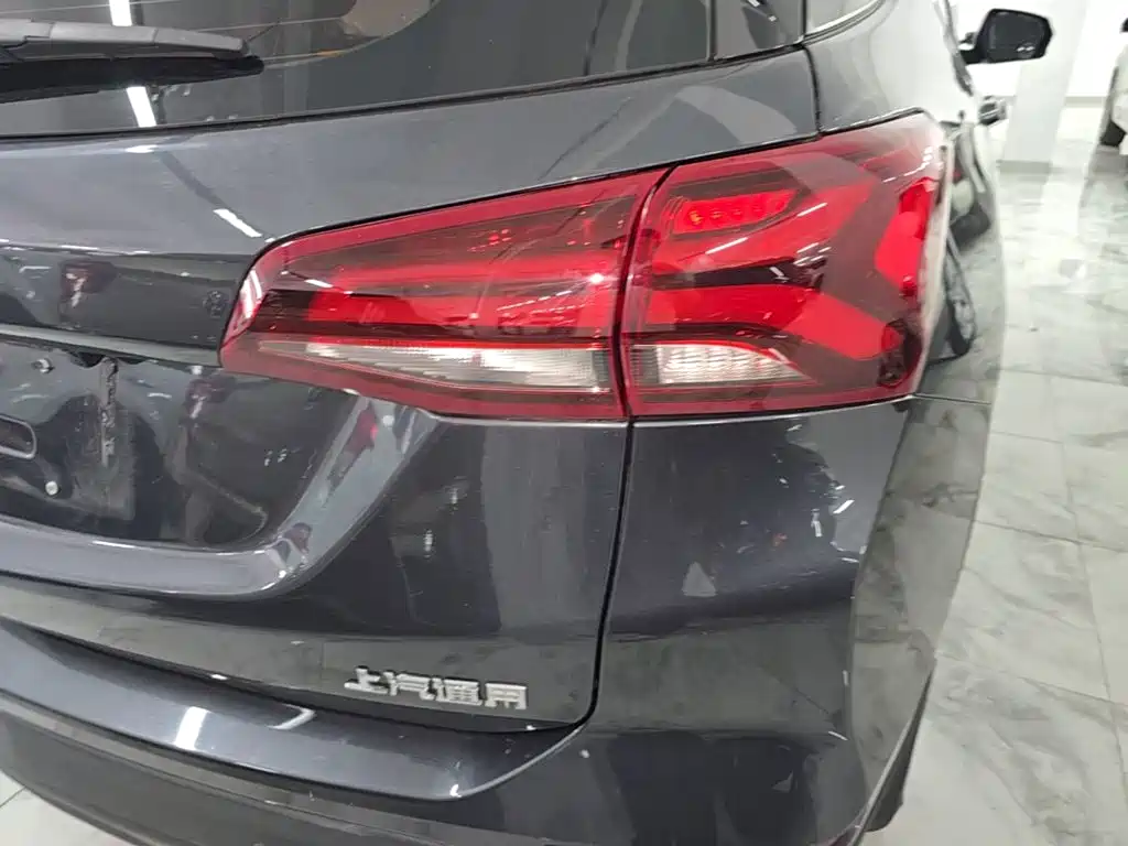 Chevrolet Equinox — миниатюра 8