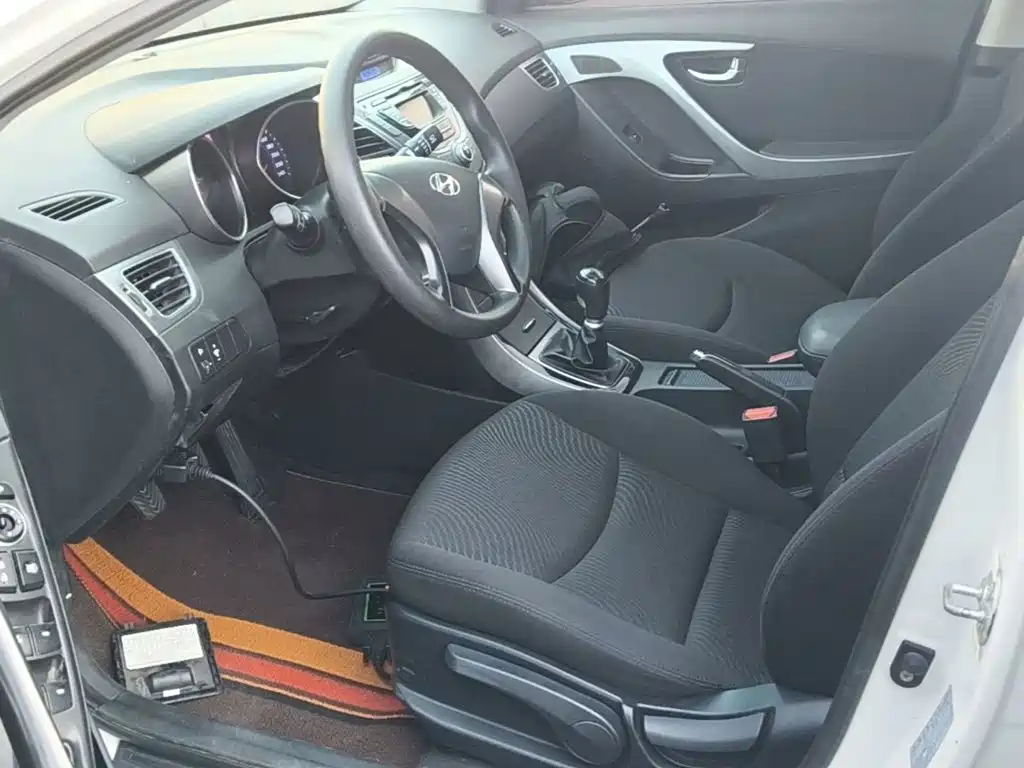 Hyundai Elantra Langdong — миниатюра 15