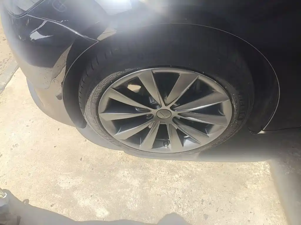 Tesla Model 3 — миниатюра 23